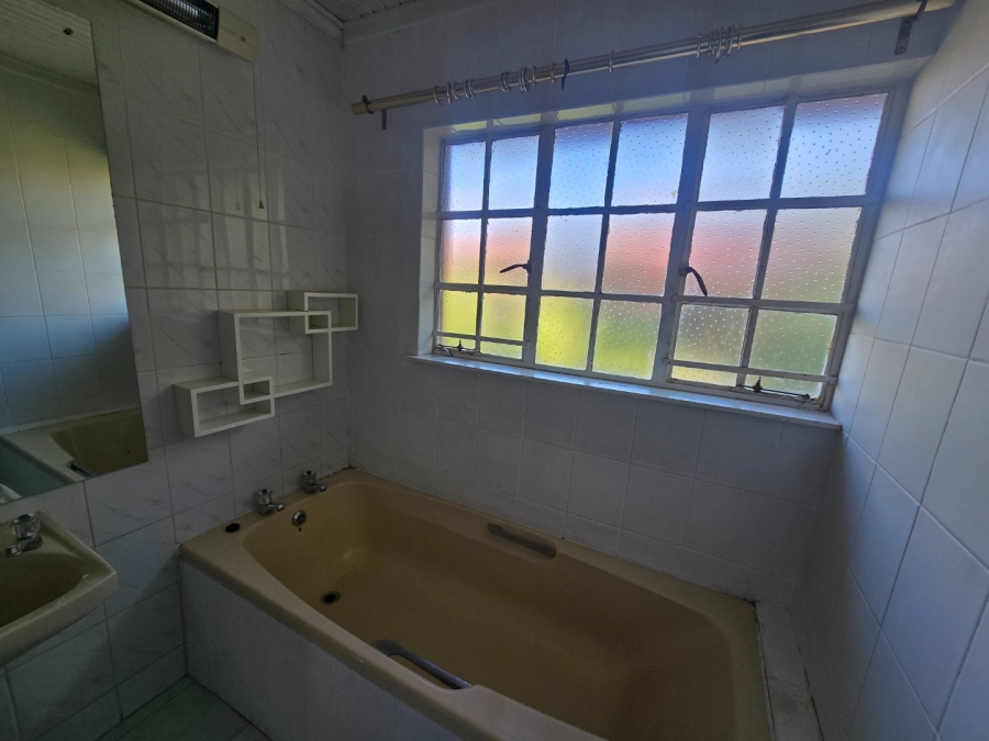4 Bedroom Property for Sale in Heuwelsig Free State